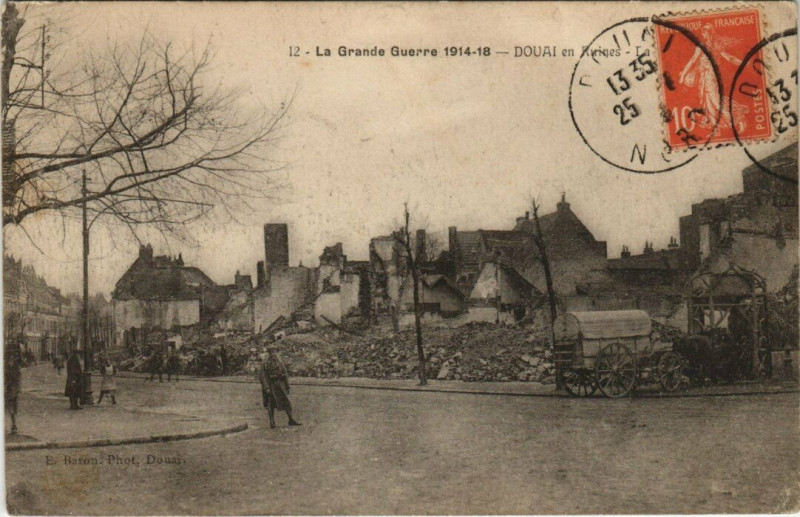 Carte postale ancienne La Grande Guerre 1914-18 - Douai à Douai