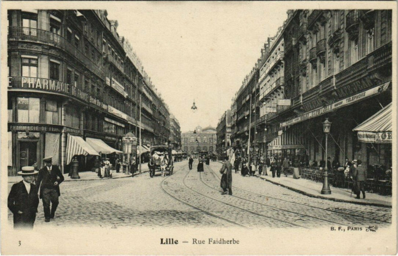 Carte postale ancienne Lille - Rue Faidherbe à Lille