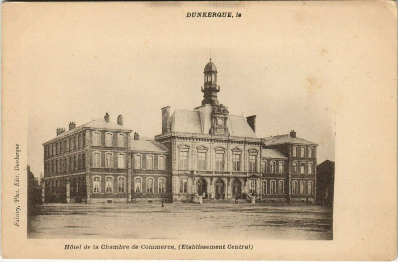Carte postale ancienne Dunkerque - Hotel de la Chambre de Commerce à Dunkerque