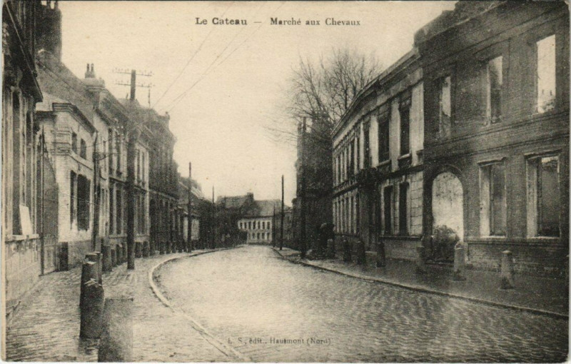Carte postale ancienne Le Cateau - Marche aux Chevaux