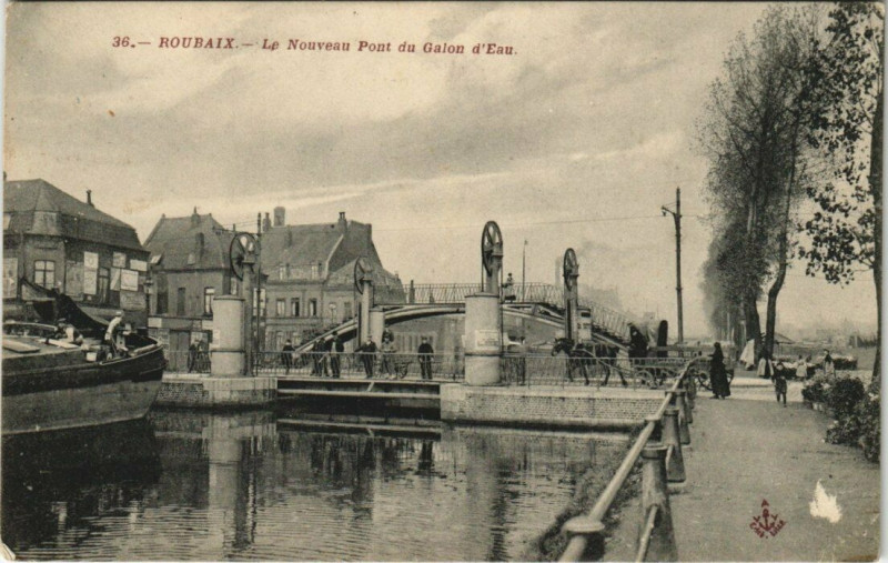 Carte postale ancienne Roubaix - le Nouveau Pont du Galon d'Eau à Roubaix