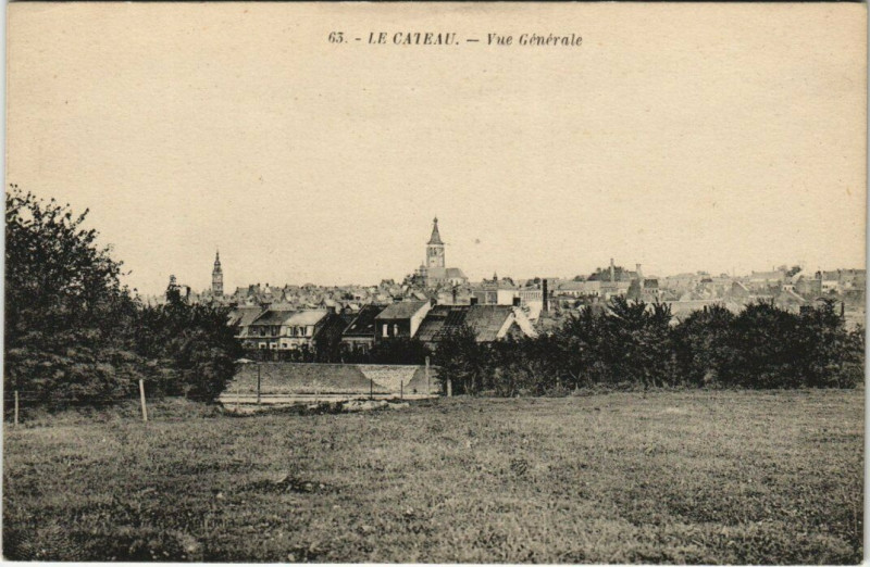 Carte postale ancienne Le Cateau - Vue générale