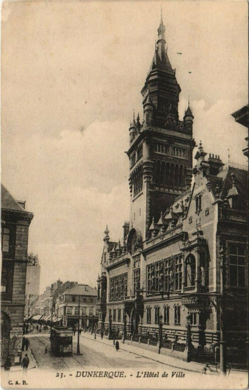 Carte postale ancienne Dunkerque - L'Hotel de Ville à Dunkerque