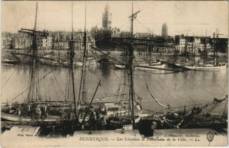 Carte postale ancienne Dunkerque - Les Islandais et Panorama à Dunkerque