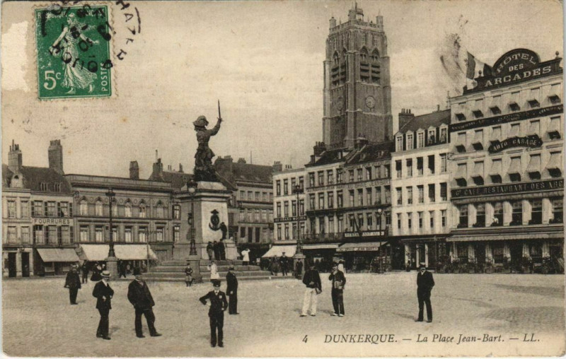 Carte postale ancienne Dunkerque - La Place Jean-Bart à Dunkerque