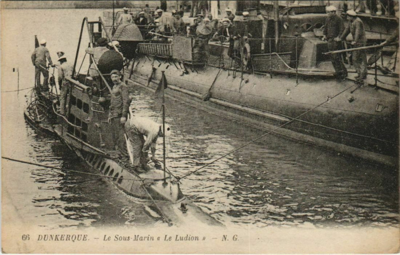 Carte postale ancienne Dunkerque - Le Sous Marin à Dunkerque