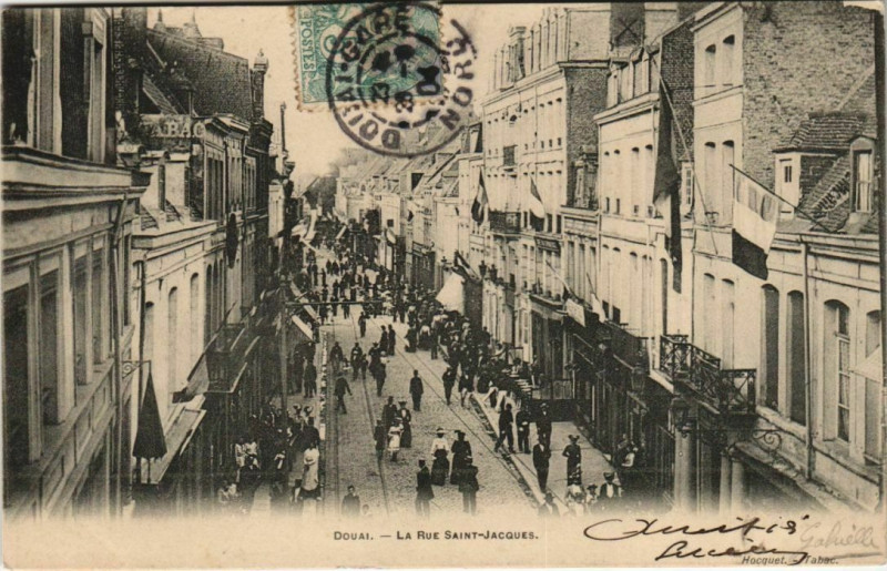 Carte postale ancienne Douai - La Rue Saint-Jacques à Douai