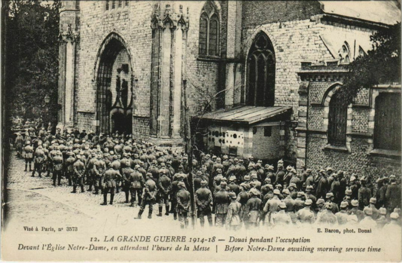 Carte postale ancienne Douai pendant l'Occupation à Douai