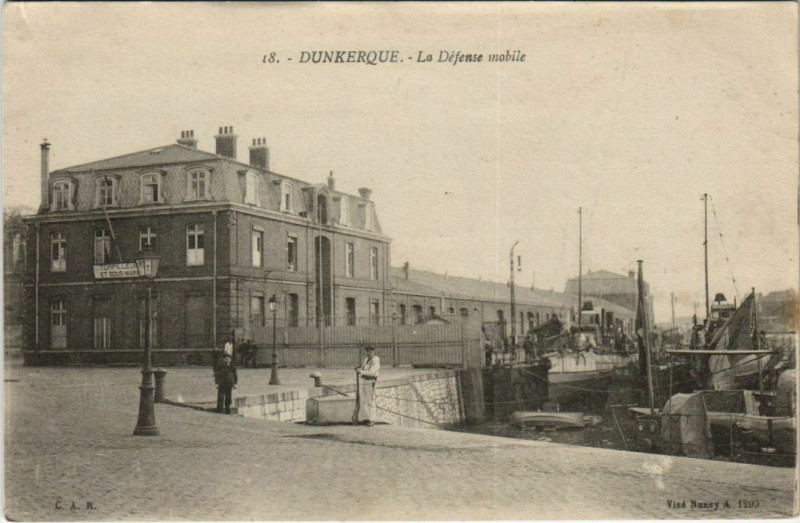 Carte postale ancienne La Défense mobile à Dunkerque