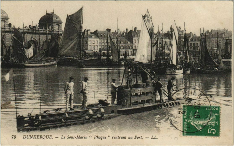 Carte postale ancienne Dunkerque - Le Sous-Marin à Dunkerque