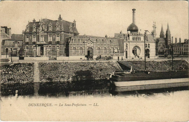 Carte postale ancienne Dunkerque - La Sous Prefecture à Dunkerque