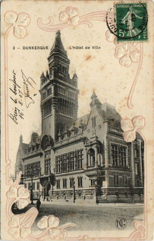Carte postale ancienne Dunkerque - L'Hotel de Ville Embossed à Dunkerque