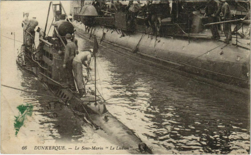 Carte postale ancienne Dunkerque - Le Sous Marin à Dunkerque