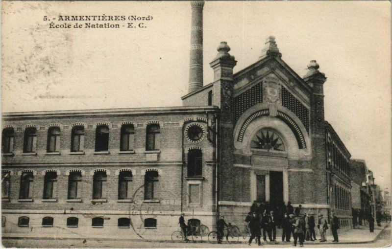 Carte postale ancienne Armentieres - Ecole de Natation à Armentières