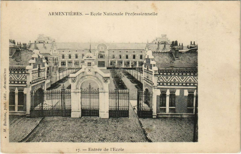 Carte postale ancienne Armentieres - Ecole Nationale Prof. à Armentières
