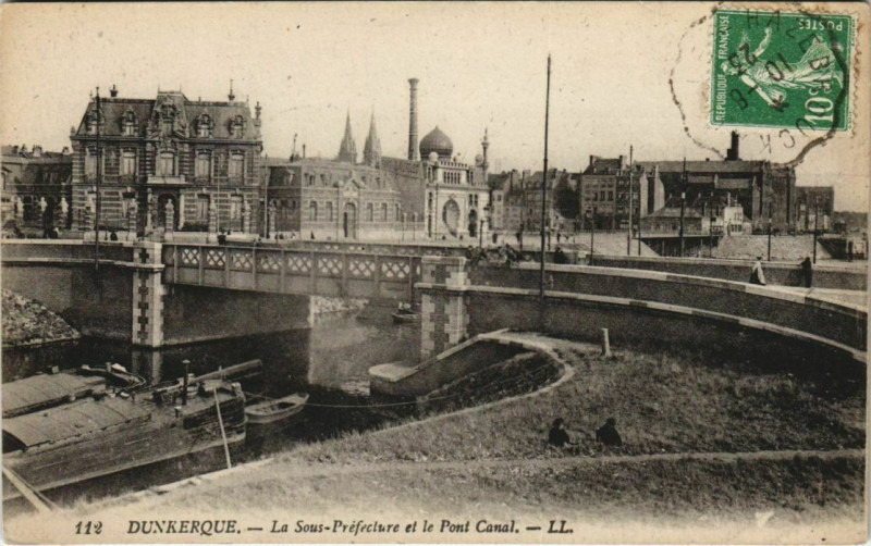 Carte postale ancienne Dunkerque - La sous Prefecture à Dunkerque