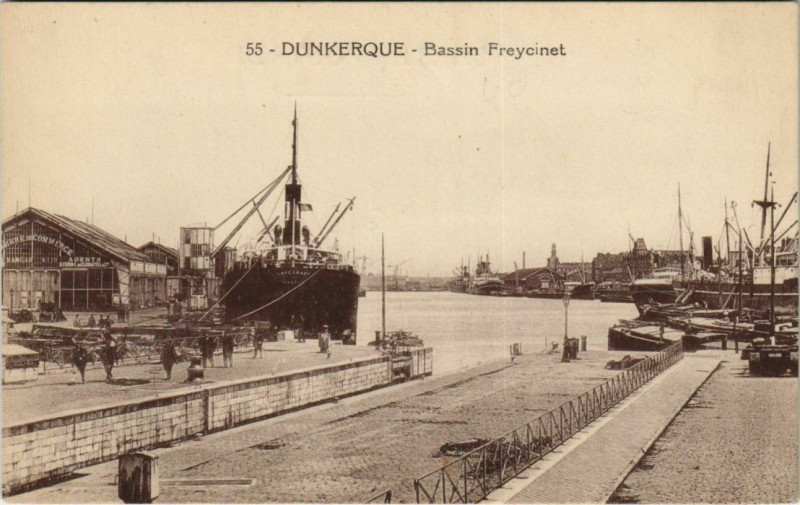 Carte postale ancienne Dunkerque - Bassin Freycinet à Dunkerque