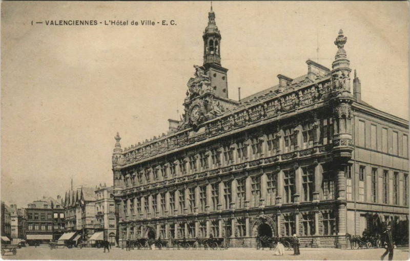 Carte postale ancienne Valenciennes - L'Hotel de Ville à Valenciennes