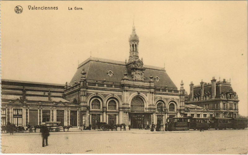 Carte postale ancienne Valenciennes - La Gare à Valenciennes