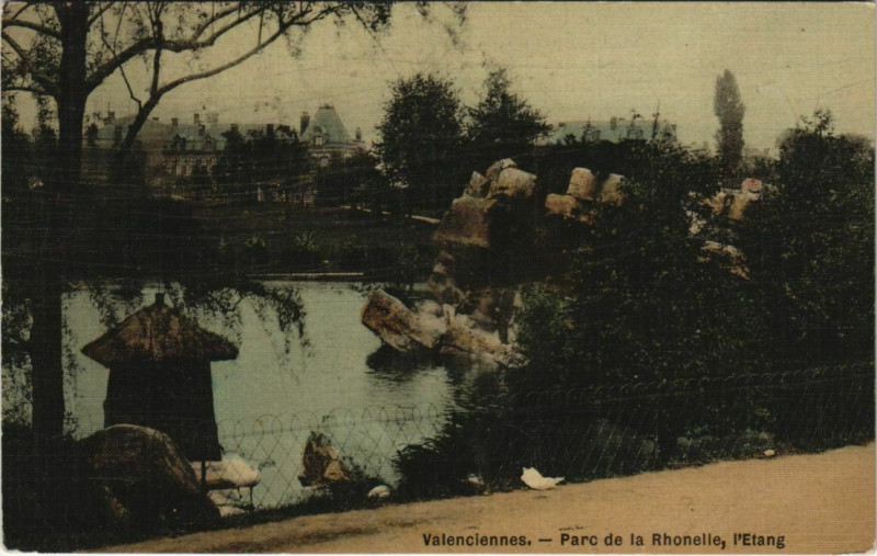 Carte postale ancienne Valenciennes - Parc de la Rhonelle à Valenciennes