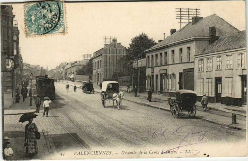 Carte postale ancienne Valenciennes - Descente de la Croix d'Anzin à Valenciennes
