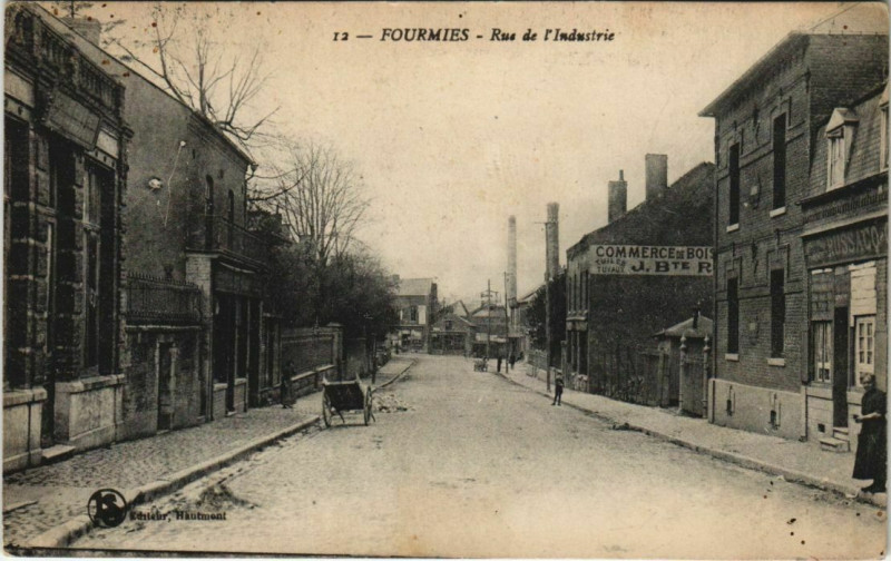 Carte postale ancienne Fourmies Rue de l'industrie à Fourmies