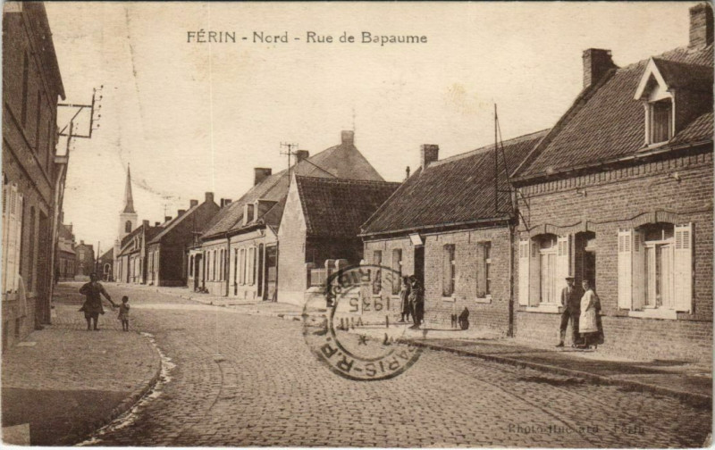 Carte postale ancienne Ferin - Rue de Bapaume à Férin
