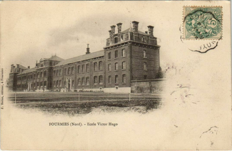 Carte postale ancienne Fourmies - Ecole VICtor Hugo à Fourmies