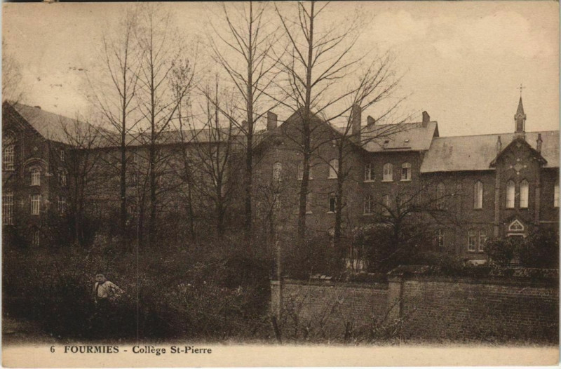 Carte postale ancienne Fourmies - College Saint-Pierre à Fourmies