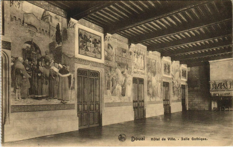 Carte postale ancienne Douai - Hotel de Ville à Douai