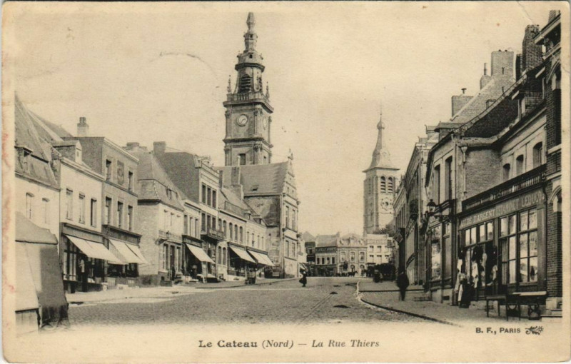 Carte postale ancienne Le Cateau - La rue Thiers
