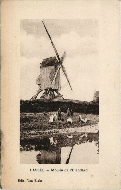 Carte postale ancienne Cassel - Moulin de l'Etendard à Cassel