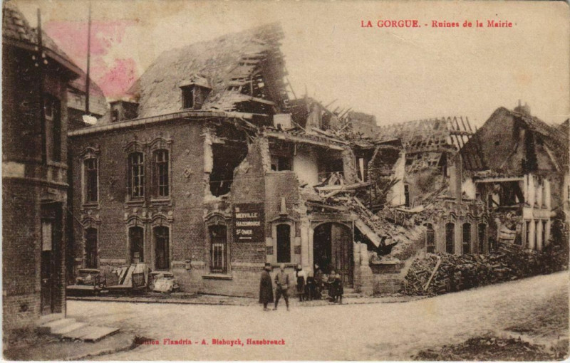 Carte postale ancienne Ruines de la Mairie à La Gorgue