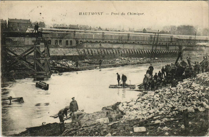 Carte postale ancienne Hautmont - Pont du Clinique Industry à Hautmont