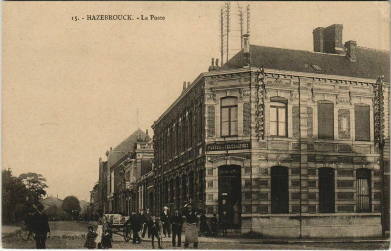 Carte postale ancienne Hazebrouck - La Poste à Hazebrouck