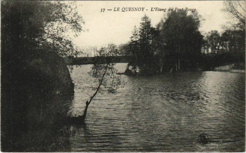 Carte postale ancienne Le Quesnoy - L'Etang du Pont rouge au Quesnoy