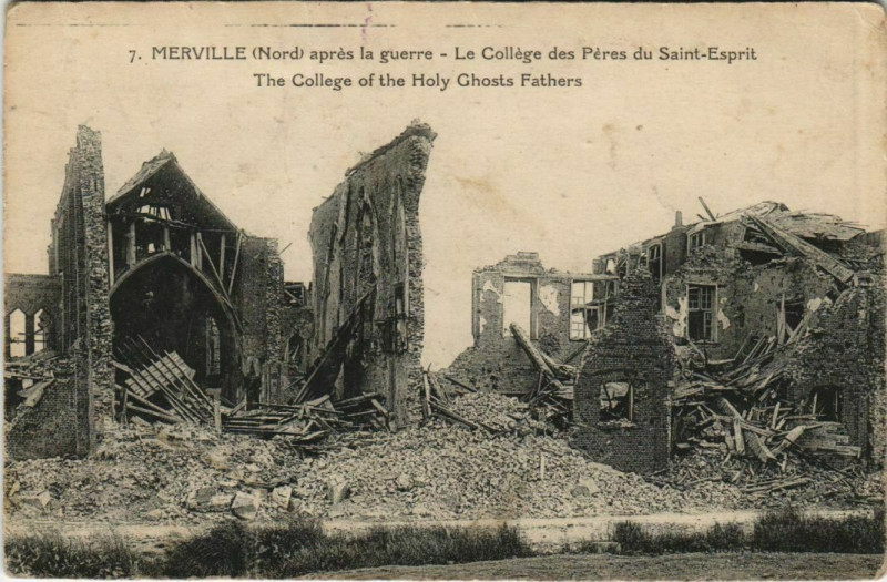 Carte postale ancienne Merville - La College des Peres du Saint-Esprit à Merville