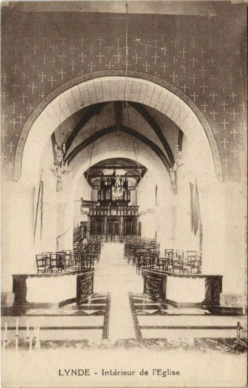 Carte postale ancienne Lynde - Interieur de l'Eglise à Lynde