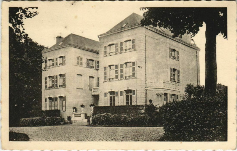 Carte postale ancienne Le Chateau d'Eperlecques - Route de Watten à Watten