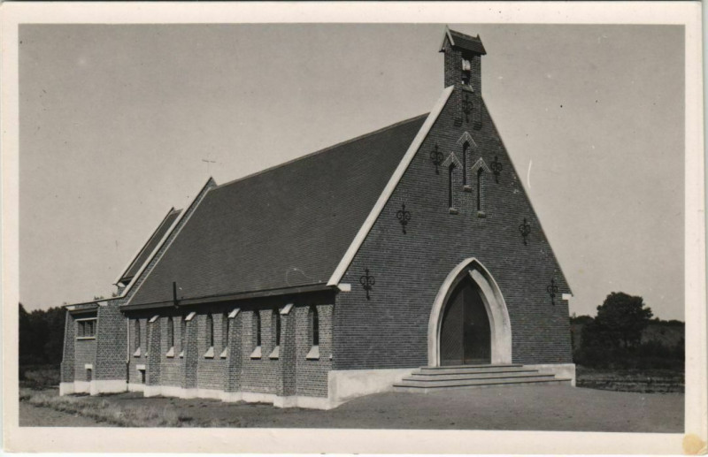 Carte postale ancienne Eglise Sainte-Rita Roost-Warendin à Roost-Warendin