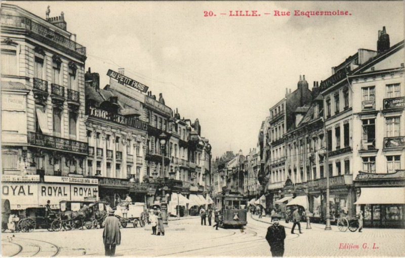 Carte postale ancienne Lille Rue Esquermoise à Lille