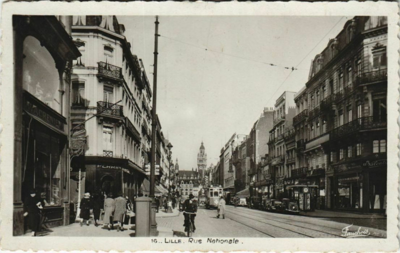 Carte postale ancienne Lille Rue Nationale à Lille