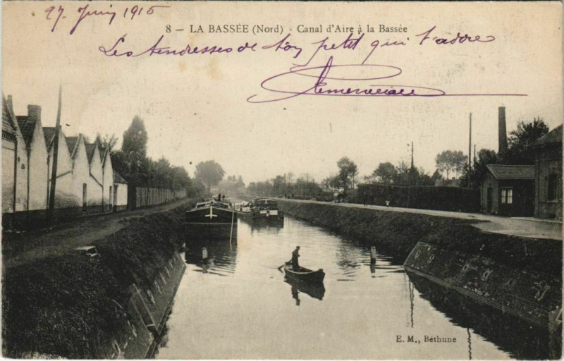 Carte postale ancienne La Bassee - Canal d'Aire La Bassee à La Bassée