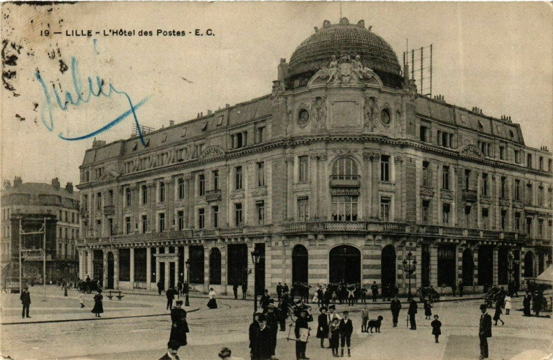 Carte postale ancienne Nord Lille L'Hotel des Postes à Lille