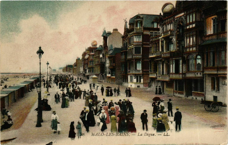 Carte postale ancienne Malo-les-Bains La Digue hommes