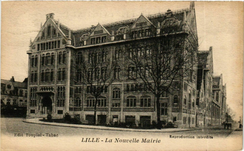 Carte postale ancienne Nord Lille La Nouvelle Mairie à Lille