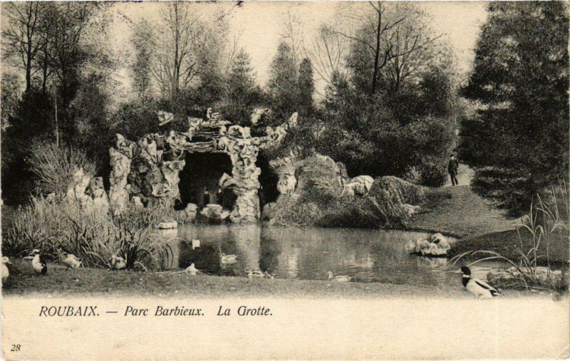 Carte postale ancienne Roubaix Le Parc Barbieux La Grotte à Roubaix