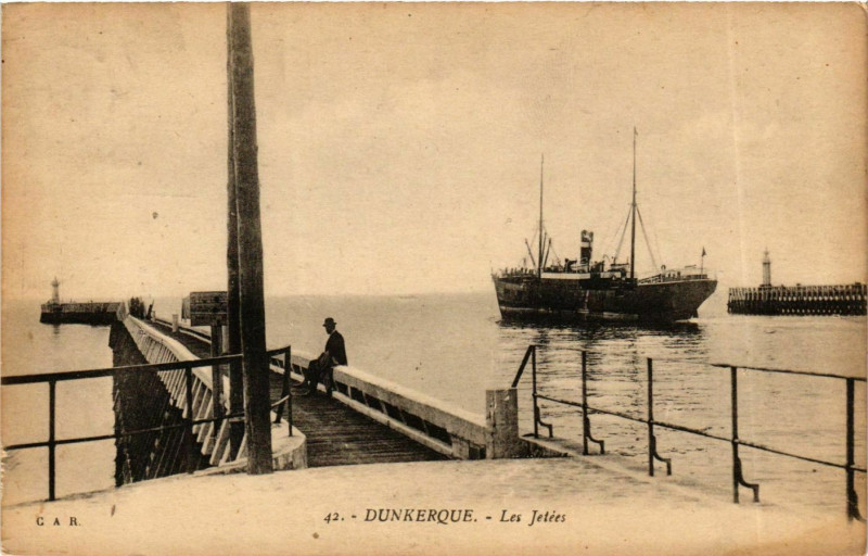 Carte postale ancienne Nord Dunkerque La Jetées canot à Dunkerque