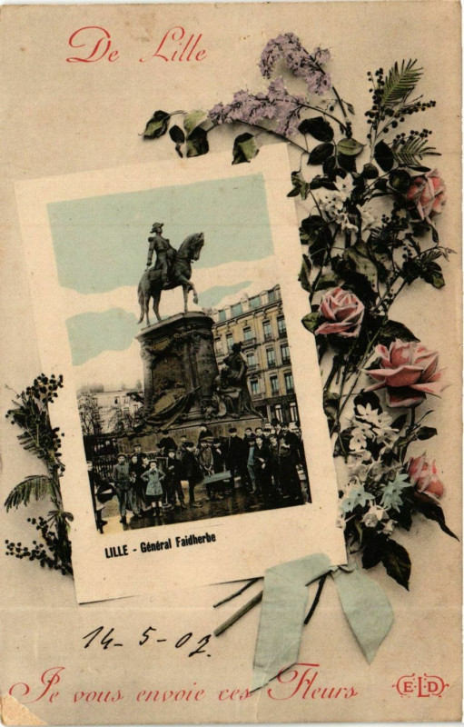 Carte postale ancienne Nord Lille Statue Général Faidherbe à Lille
