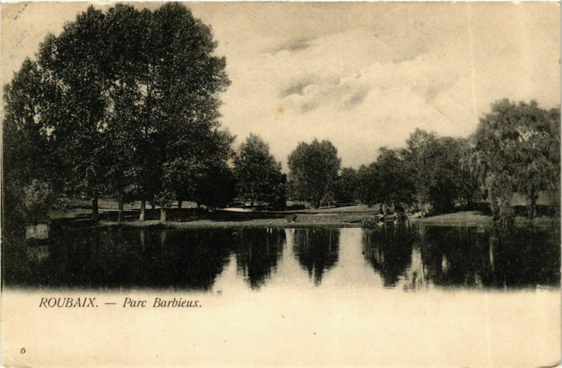 Carte postale ancienne Roubaix Le Parc Barbieux lac à Roubaix